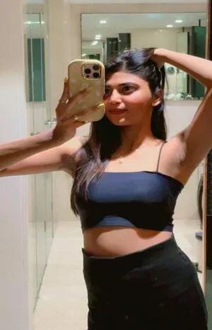 Bhikaji Cama Place escort