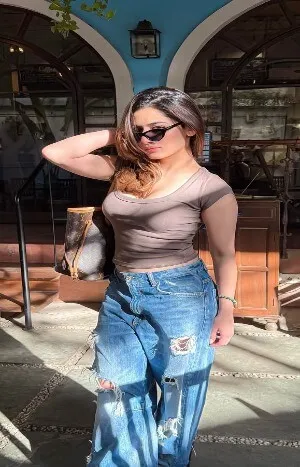 VIP call girl in Bhikaji Cama Place